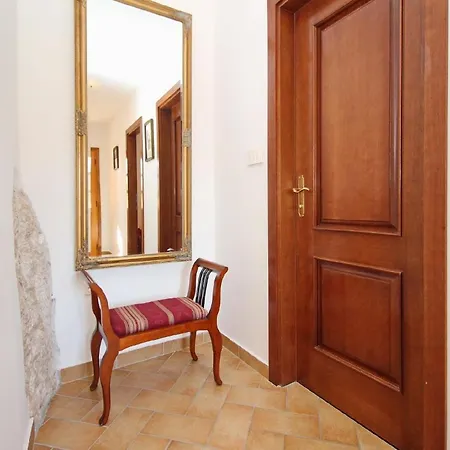 Renoviertes Steinhaus Mit Garten Und Pool Ideal Fuer Ein Erholsamen Urlaub * 바슈카