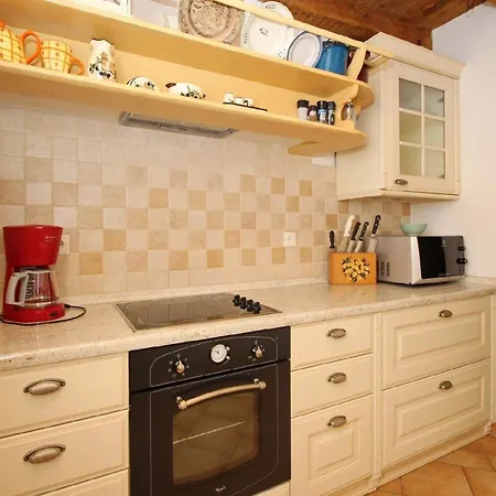 Renoviertes Steinhaus Mit Garten Und Pool Ideal Fuer Ein Erholsamen Urlaub 펜션