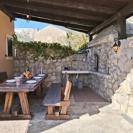 펜션 Renoviertes Steinhaus Mit Garten Und Pool Ideal Fuer Ein Erholsamen Urlaub