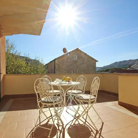 Renoviertes Steinhaus Mit Garten Und Pool Ideal Fuer Ein Erholsamen Urlaub Baska (Krk)